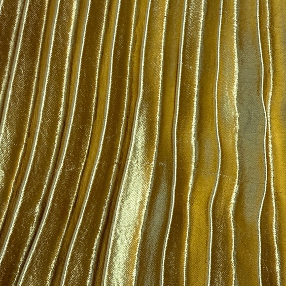 Lulus Pretty Pleats Gold Metallic Pleated Midi Skirt Size Small - Picture 11 of 13